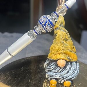 White and Royal Blue Emperor Beaded Pen. Black ink